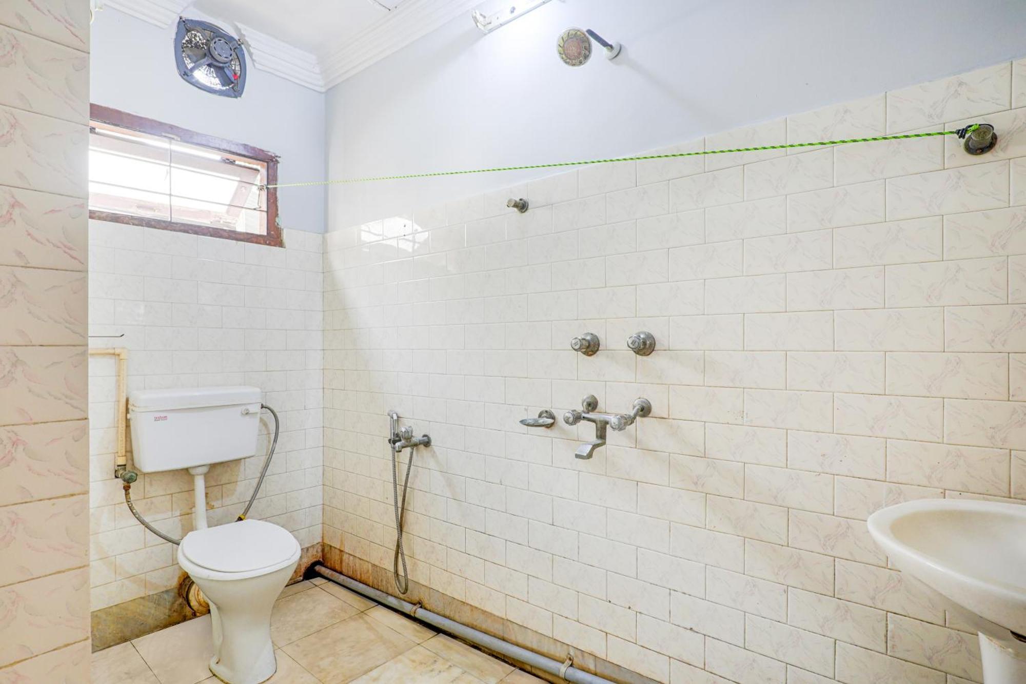 Exotic Villa Homestay Guwahati Bagian luar foto