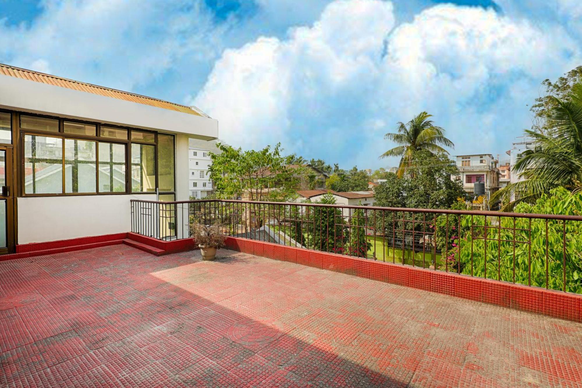 Exotic Villa Homestay Guwahati Bagian luar foto