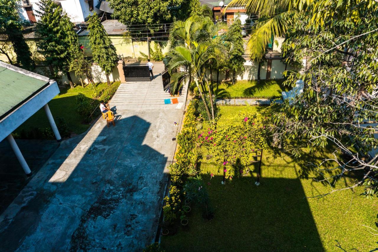 Exotic Villa Homestay Guwahati Bagian luar foto