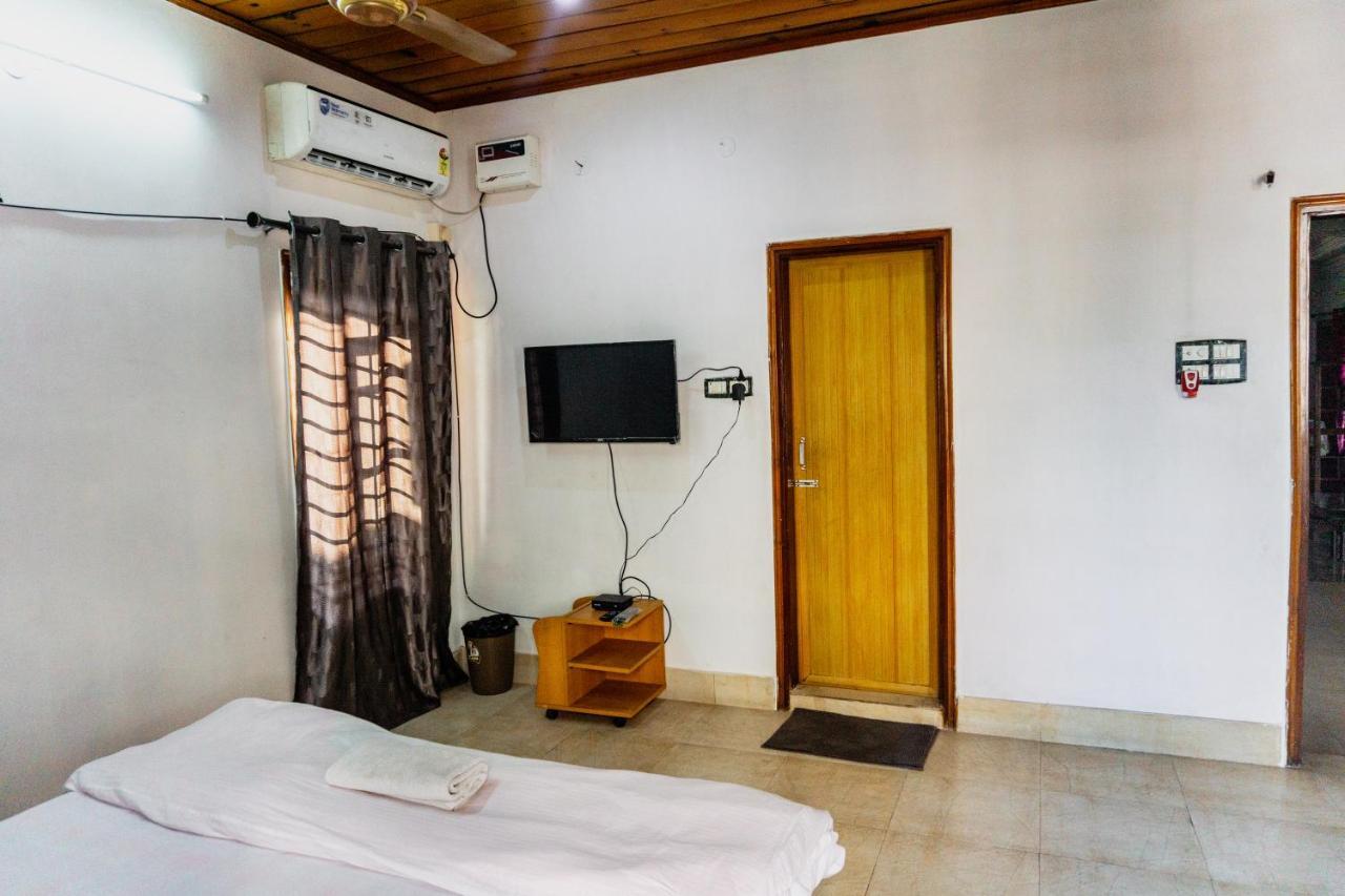Exotic Villa Homestay Guwahati Bagian luar foto